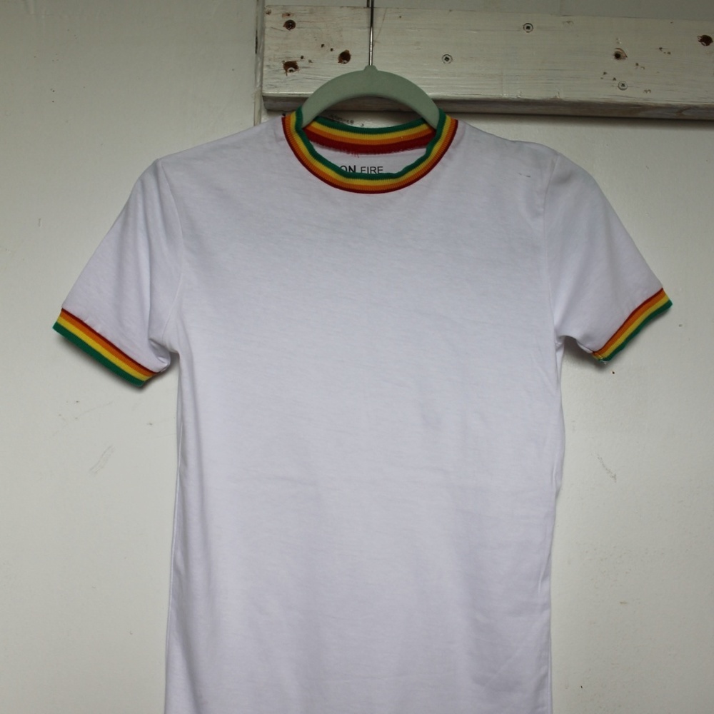 Fashionable White-Tee